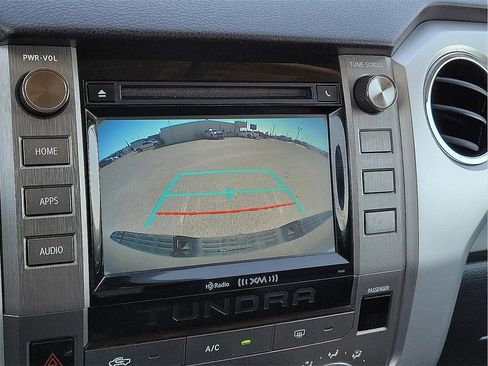 Used 2017 Toyota Tundra SR5 w/ SR5 Upgrade Package image 18