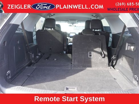 Used 2023 Ford Explorer XLT w/ Equipment Group 202A image 9