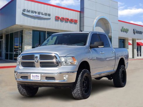Used 2017 RAM 1500 Big Horn image 2