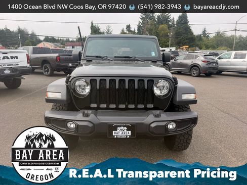Used 2022 Jeep Wrangler Unlimited Sport AWD/4WD image 2
