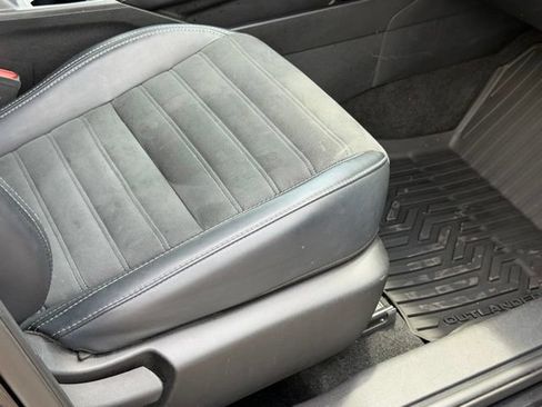 Used 2024 Mitsubishi Outlander SE FWD image 13