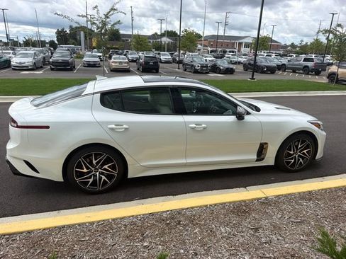 Used 2022 Kia Stinger GT-Line w/ Sun & Sound Package AWD/4WD image 10