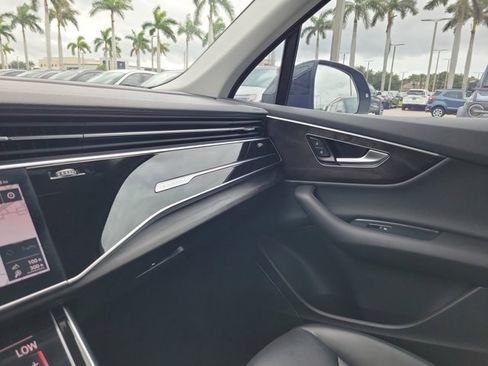 Used 2023 Audi Q7 3.0T Premium image 25