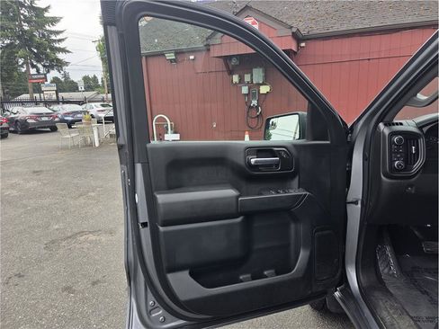 Used 2021 Chevrolet Silverado 1500 Custom AWD/4WD image 15