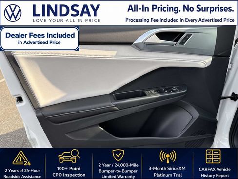 Used 2025 Volkswagen Taos SE w/ Panoramic Sunroof Package AWD/4WD image 10