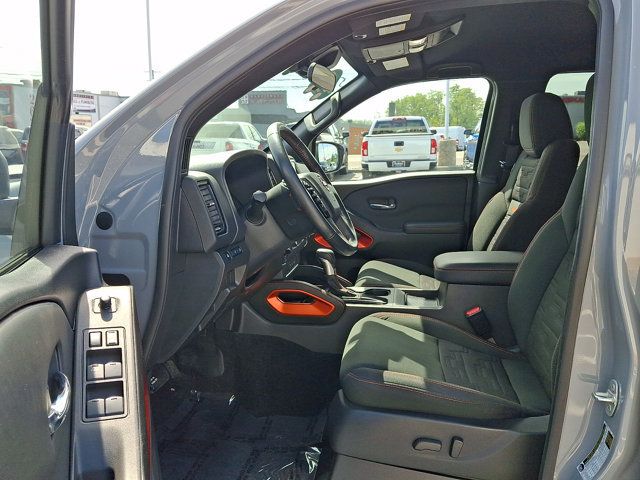 Used 2024 Nissan Frontier PRO-4X w/ Technology Package AWD/4WD image 13