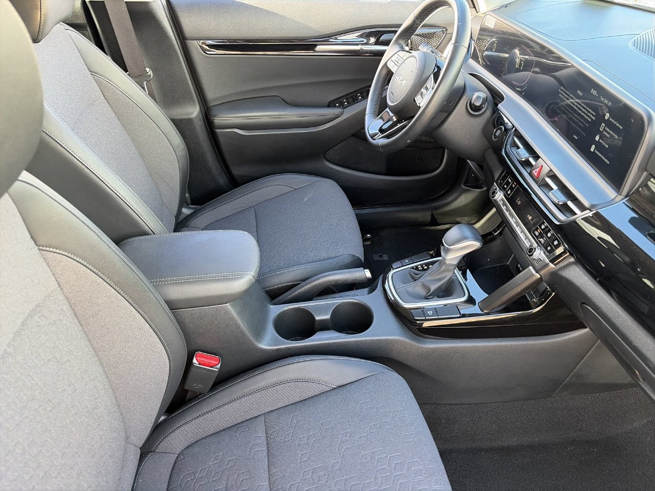 Certified 2026 Kia Seltos S FWD image 11