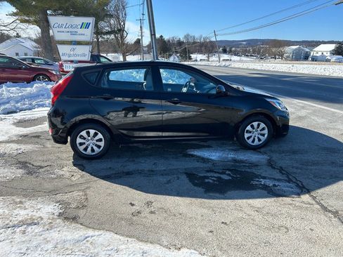 Used 2017 Hyundai Accent SE image 9