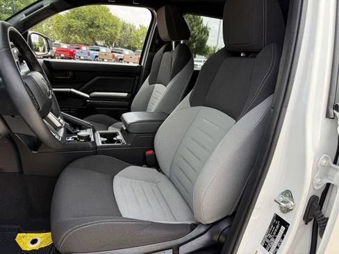 Used 2025 Toyota 4Runner TRD Sport AWD/4WD image 31