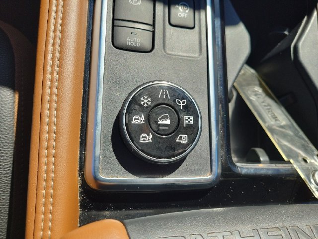 Used 2023 Nissan Pathfinder Platinum AWD/4WD image 33