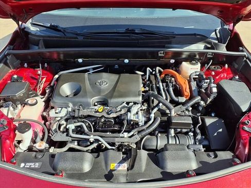 Used 2021 Toyota Venza LE w/ Carpet Mat Package (TMS) image 3