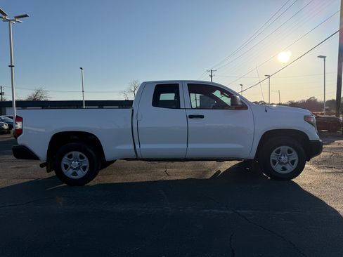 Used 2018 Toyota Tundra SR5 image 4