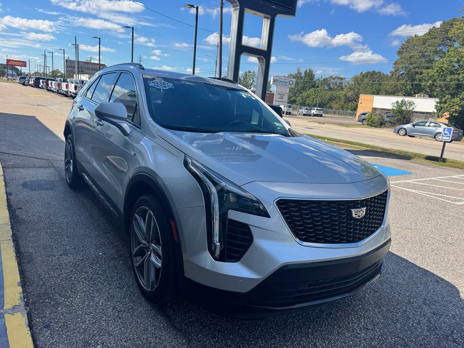 Certified 2019 Cadillac XT4 Sport w/ Cold Weather Package FWD image 6
