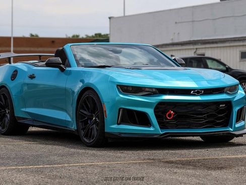 Used 2019 Chevrolet Camaro ZL1 RWD image 12