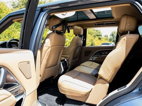 New 2026 Land Rover Range Rover Long Wheelbase SE AWD/4WD image 49