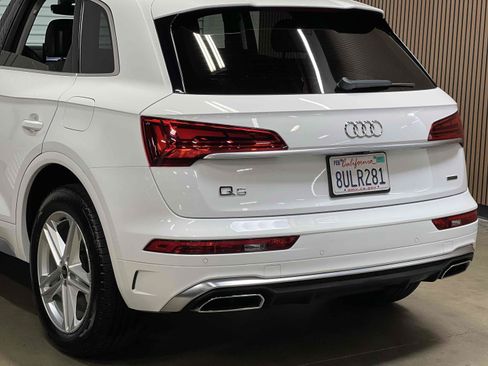 Used 2021 Audi Q5 e Premium w/ Convenience Package AWD/4WD image 48