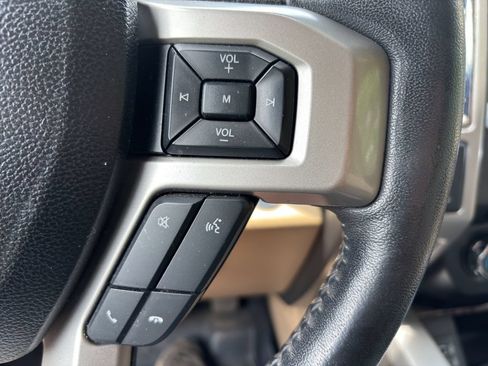 Used 2017 Ford F250 Lariat w/ Lariat Ultimate Package AWD/4WD image 25