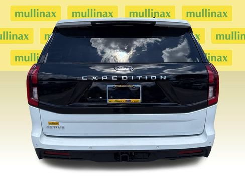 New 2026 Ford Expedition Active RWD image 14