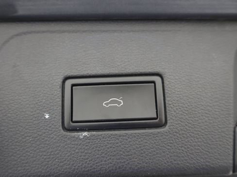 Used 2021 Volkswagen Atlas SE AWD/4WD image 32