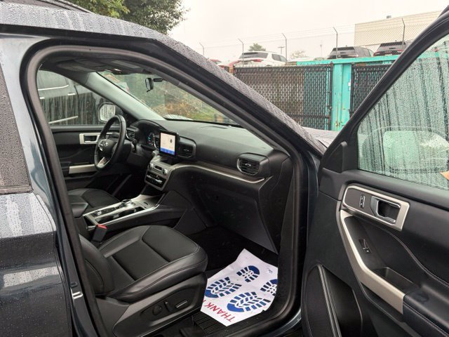 Used 2023 Ford Explorer XLT w/ Equipment Group 202A AWD/4WD image 27