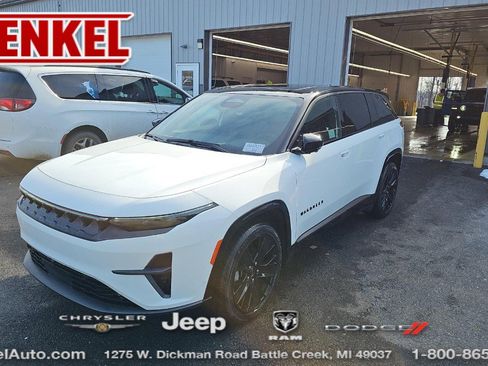 Used 2024 Jeep Wagoneer Launch Edition image 1