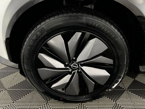 Used 2024 Nissan Ariya FWD image 11