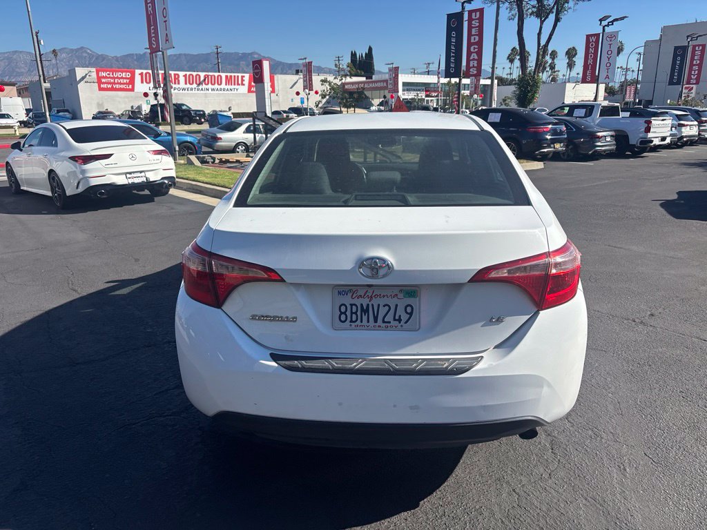 Used 2018 Toyota Corolla LE w/ Carpet Mat Package (TMS) FWD image 5