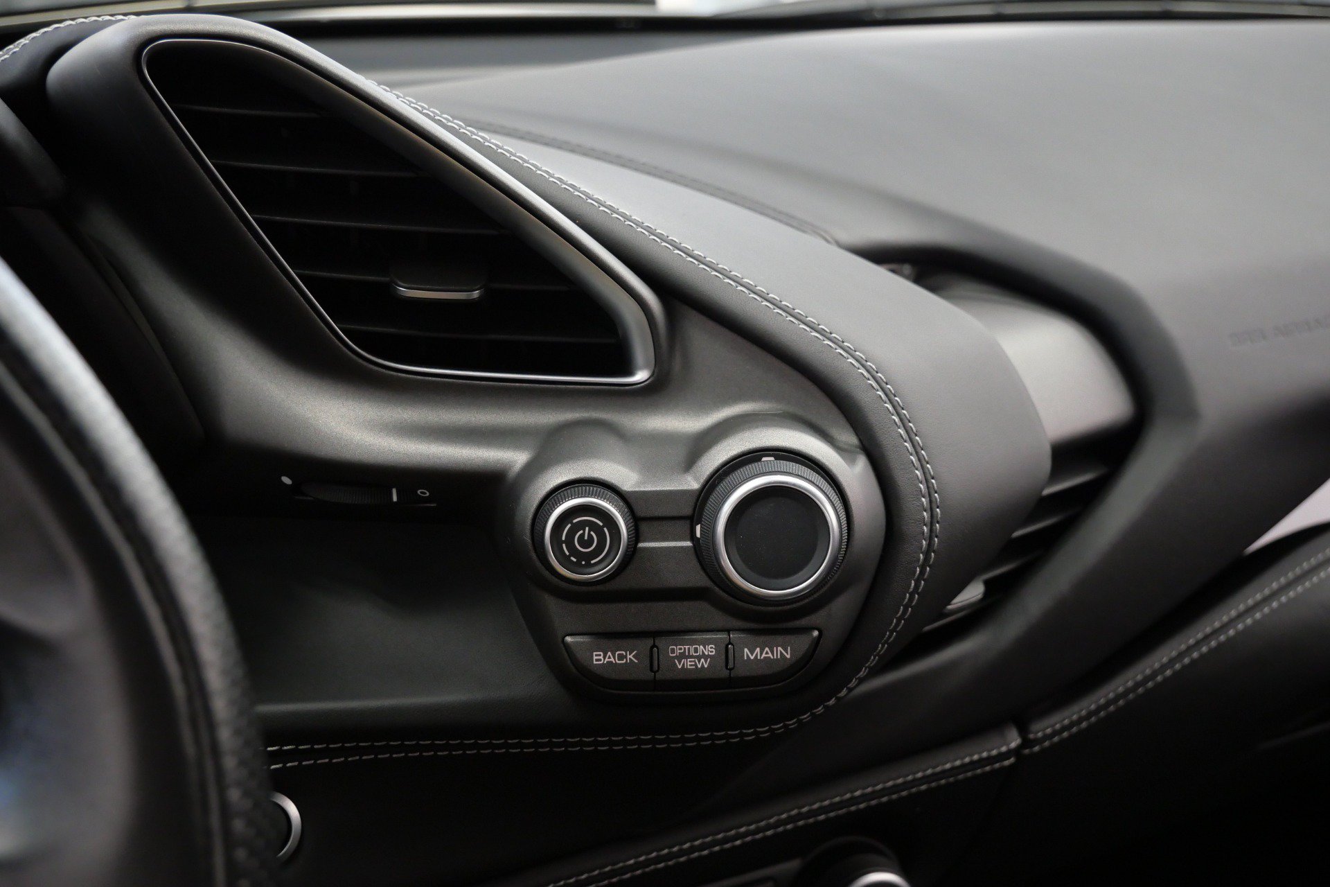 Used 2019 Ferrari 488 GTB RWD image 36