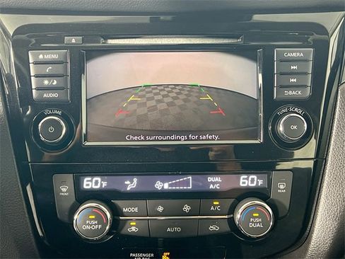 Used 2019 Nissan Rogue Sport SV image 12