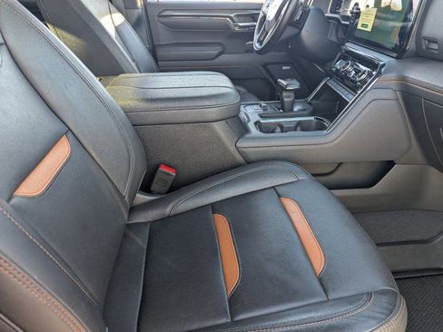 Used 2023 GMC Sierra 1500 AT4 w/ Technology Package image 12