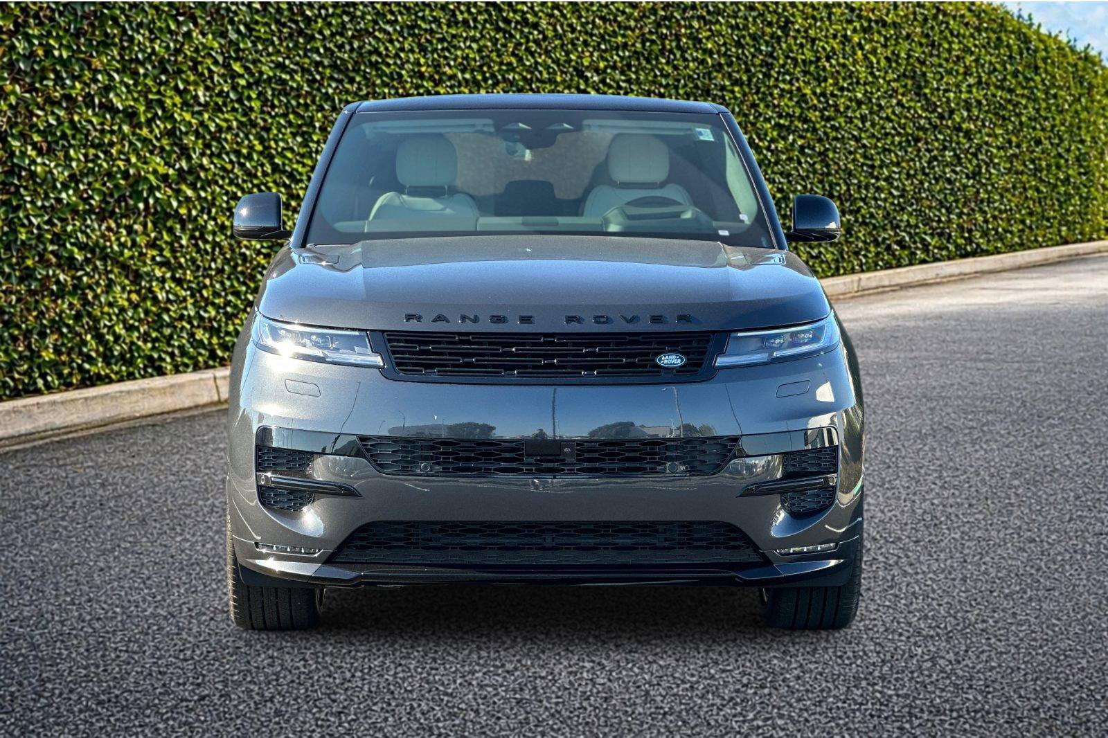 New 2027 Land Rover Range Rover Sport Dynamic SE AWD/4WD image 9