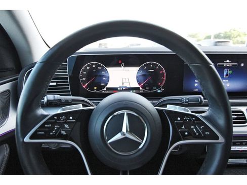 Used 2024 Mercedes-Benz GLE 450 4MATIC w/ AMG Line Exterior image 15