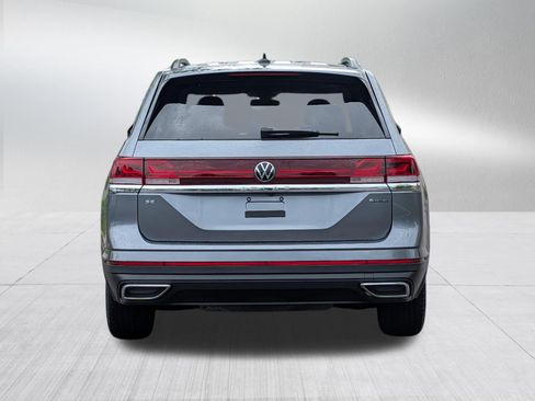 Used 2024 Volkswagen Atlas SE AWD/4WD image 6