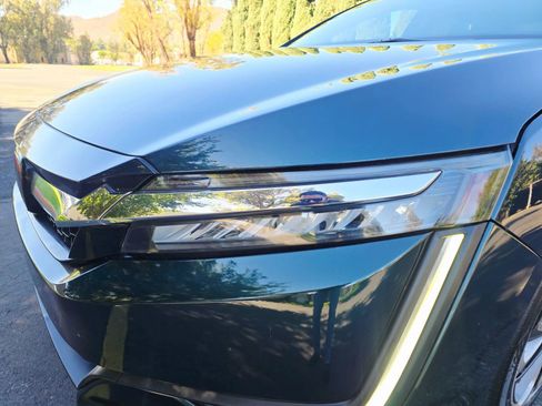 Used 2018 Honda Clarity Plug-In Hybrid image 11