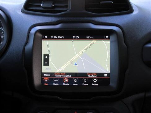 Certified 2023 Jeep Renegade Trailhawk AWD/4WD image 15
