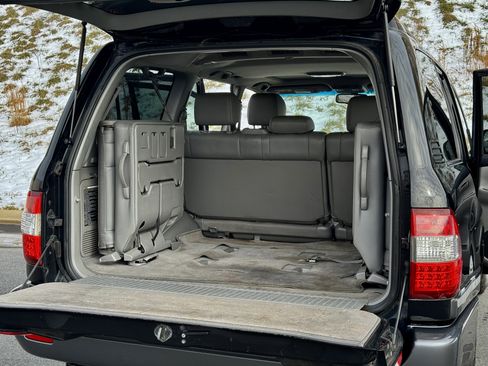 Used 2006 Toyota Land Cruiser V8 image 54