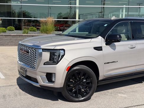 Used 2024 GMC Yukon Denali w/ Max Trailering Package AWD/4WD image 2