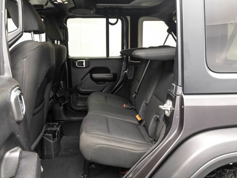 Used 2021 Jeep Wrangler Unlimited Sport image 31