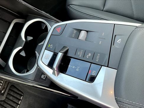 Certified 2025 BMW X2 xDrive28i AWD/4WD image 37