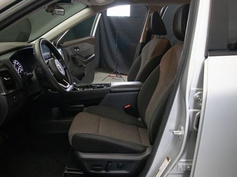 Used 2022 Nissan Rogue SV image 24