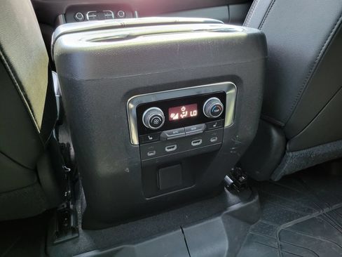 Used 2021 Chevrolet Suburban RST w/ Luxury Package AWD/4WD image 30