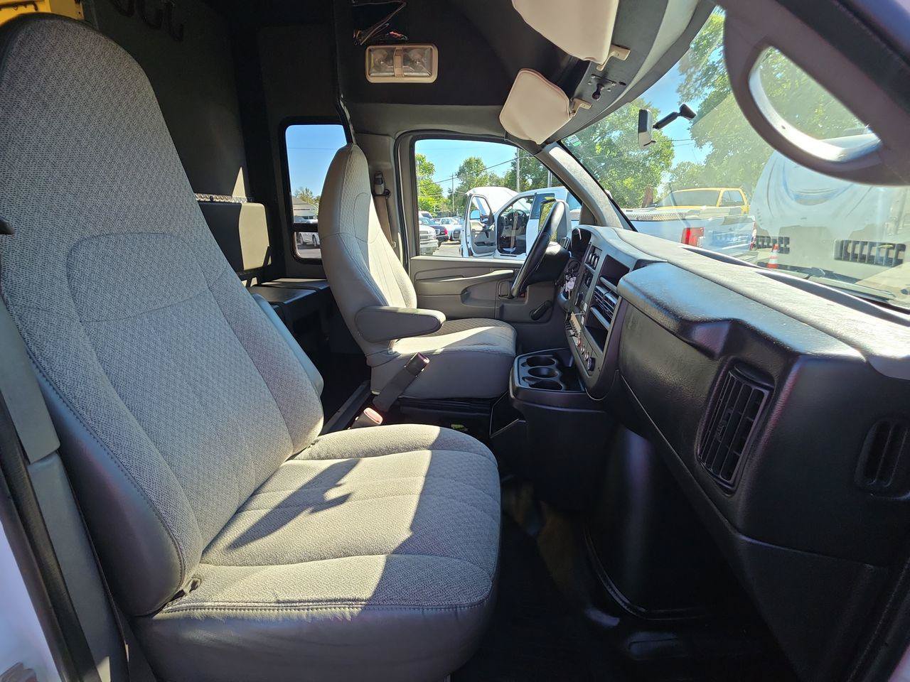 Used 2012 Chevrolet Express 3500 RWD image 8