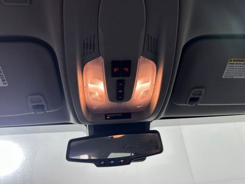 Used 2017 GMC Terrain SLE image 24