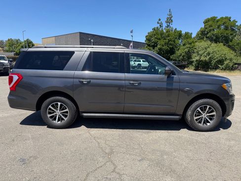 Used 2019 Ford Expedition Max XLT AWD/4WD image 6