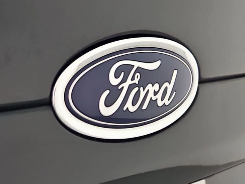 Used 2016 Ford Fusion SE FWD image 11