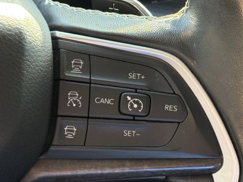 Used 2021 Jeep Grand Cherokee L Limited image 19