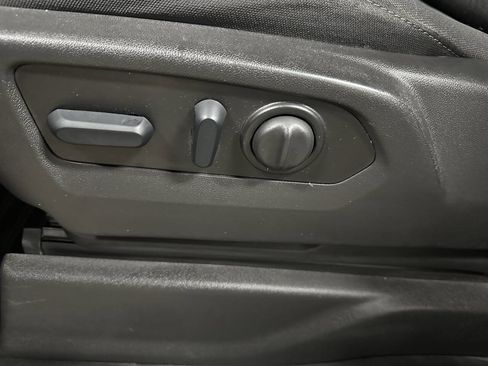 Used 2023 GMC Sierra 2500 SLE w/ SLE Convenience Package image 17