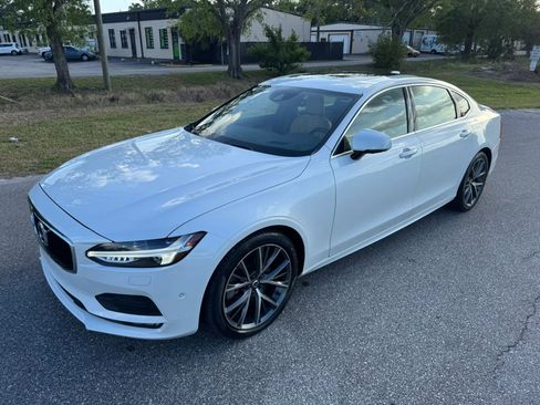 Used 2019 Volvo S90 T6 Momentum image 13