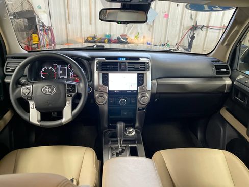 Certified 2021 Toyota 4Runner SR5 Premium w/ Moonroof Package AWD/4WD image 17
