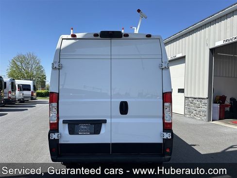 Used 2023 RAM ProMaster 2500 w/ Premium Appearance Group FWD image 10